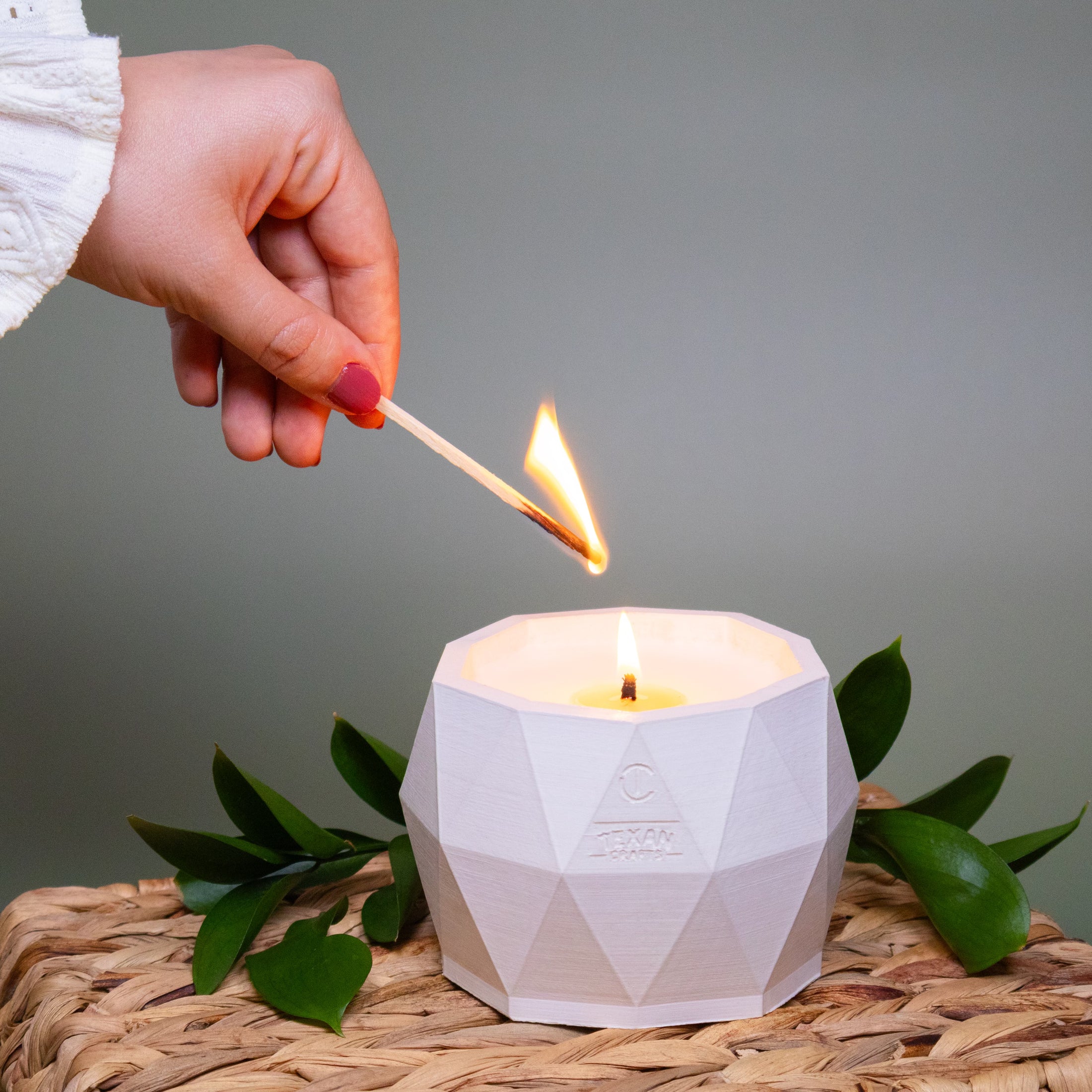 Coconut Santal scented Soy Candle | Aspen Collection
